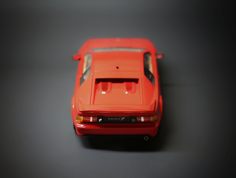 Illustration for article titled AutoArt Lotus Esprit V8 in 1:18 scale